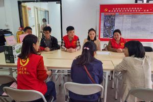 浓浓关爱暖人心，开云（中国）集团党支部慰问困难单亲家庭